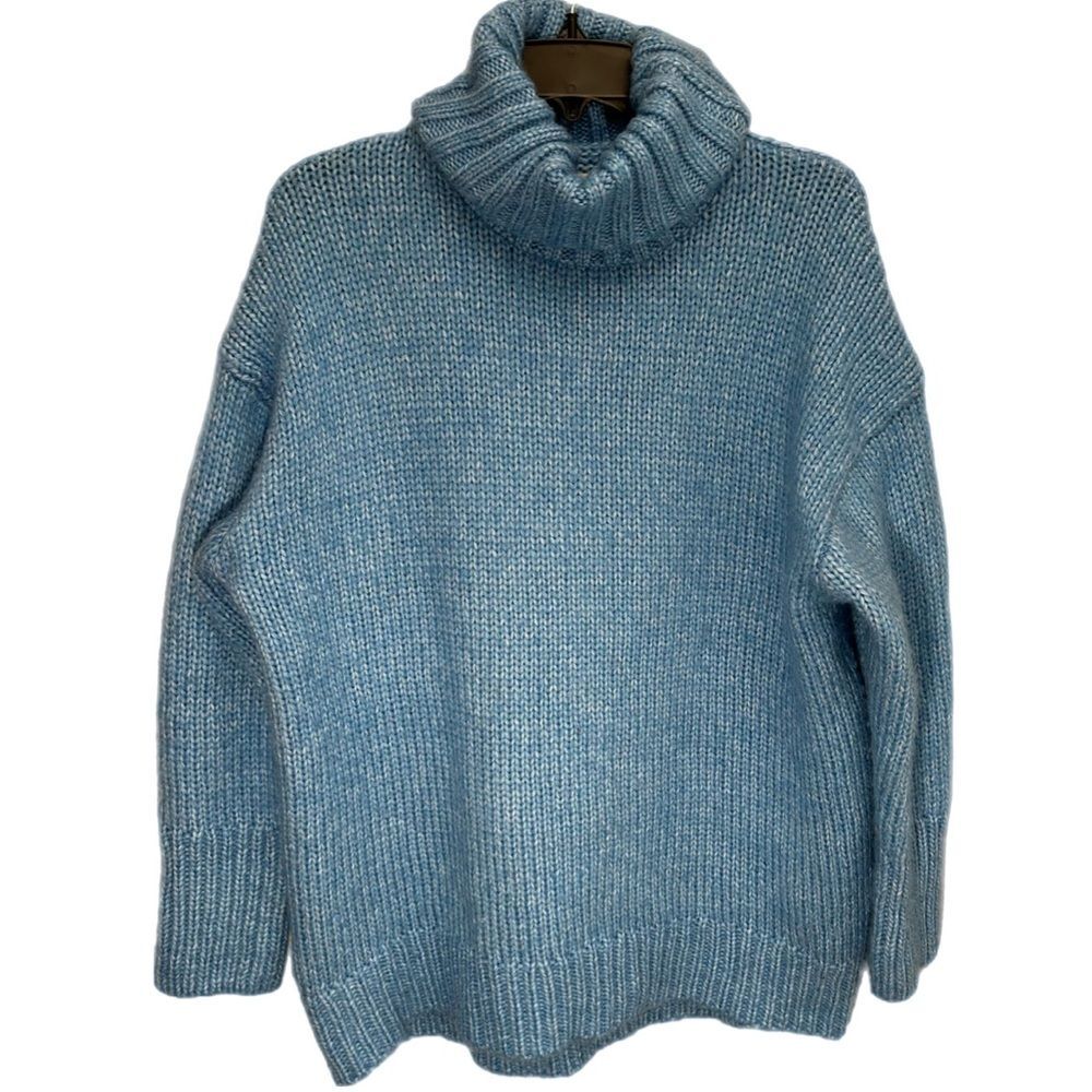 American Eagle Oversized Bright Blue Turtleneck Sweater Size Medium